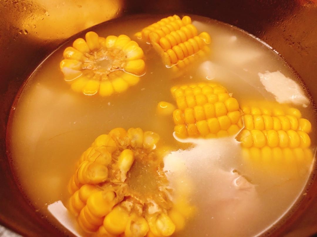 山药玉米排骨汤