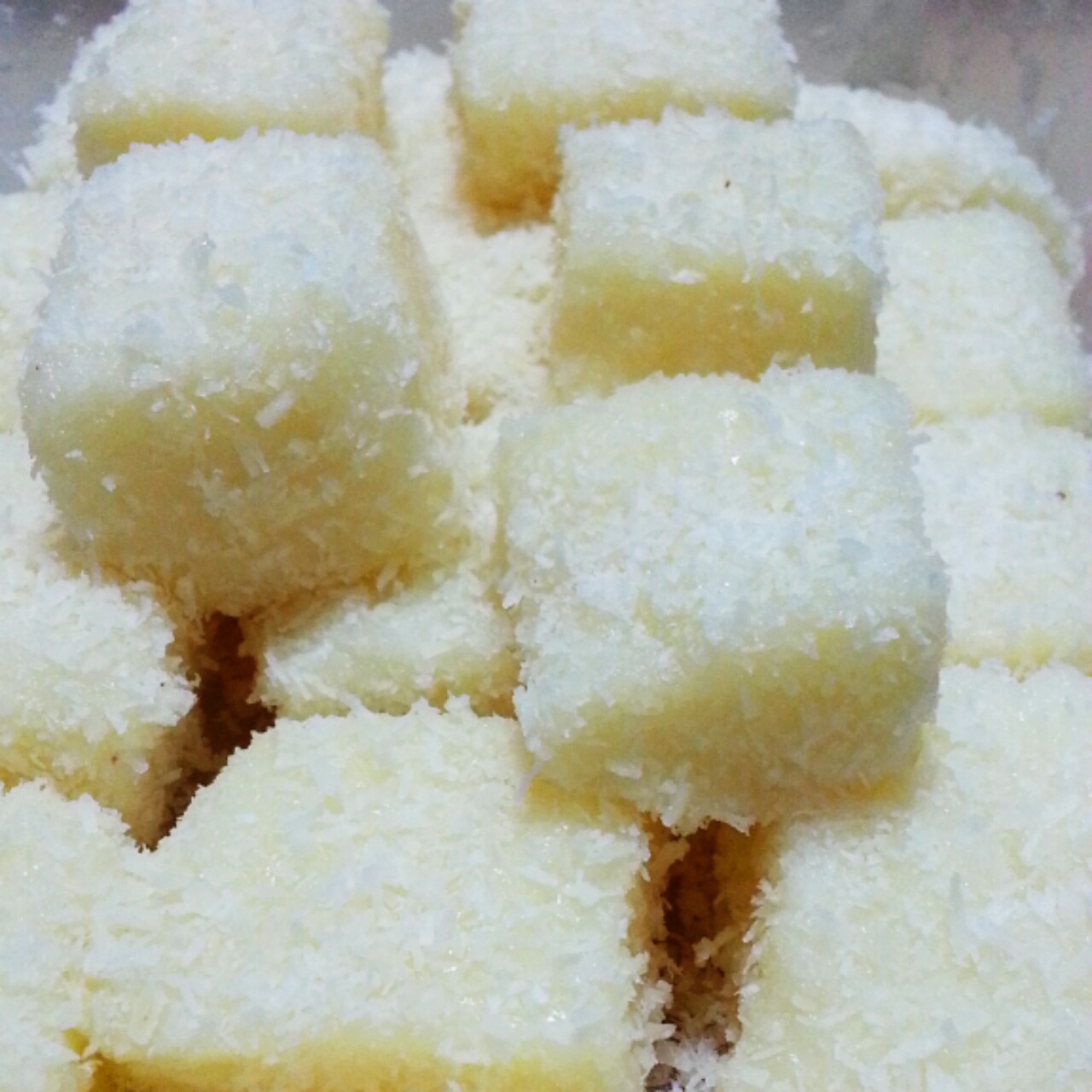 雪花糕 陈猫婷做的雪花糕  