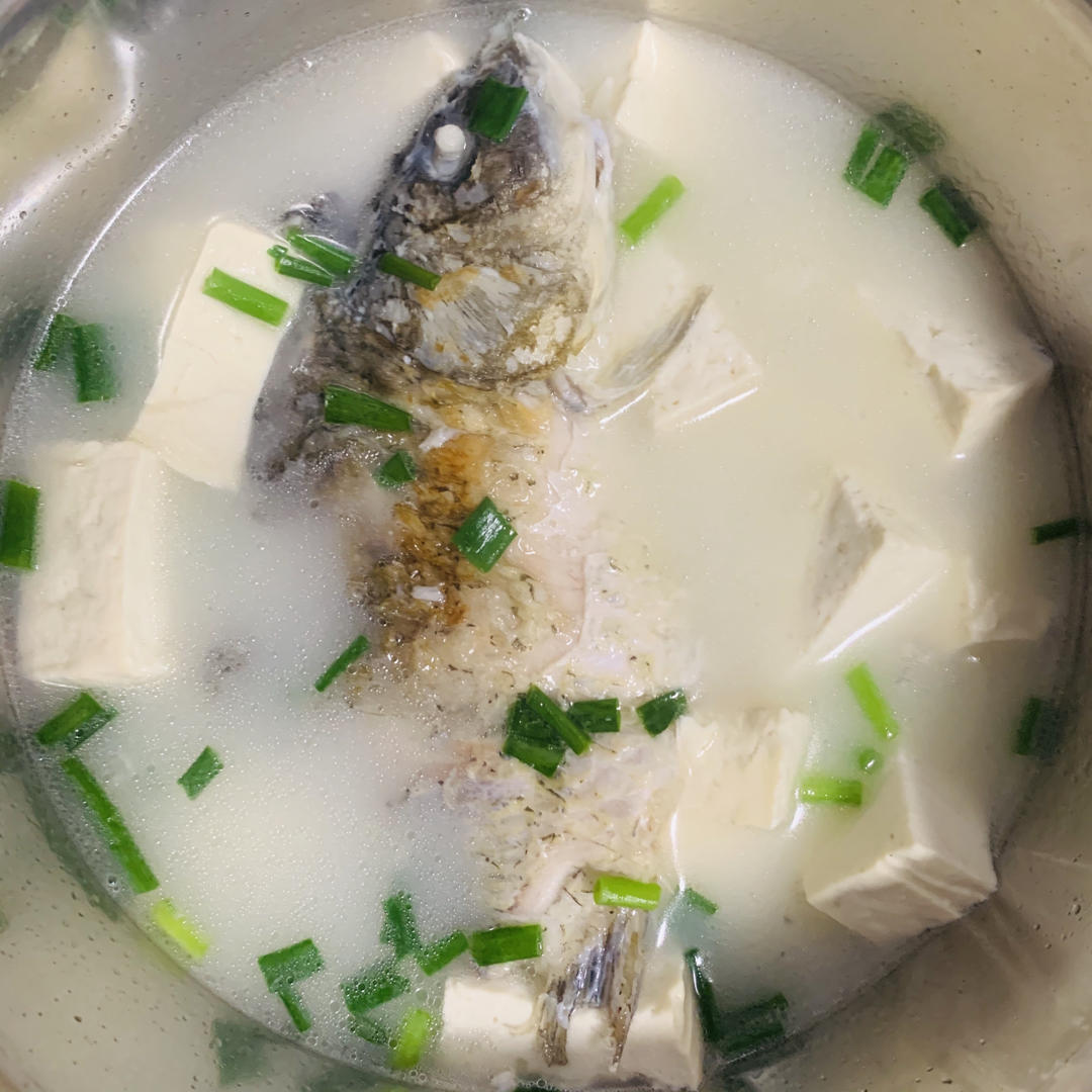 鲫鱼豆腐汤