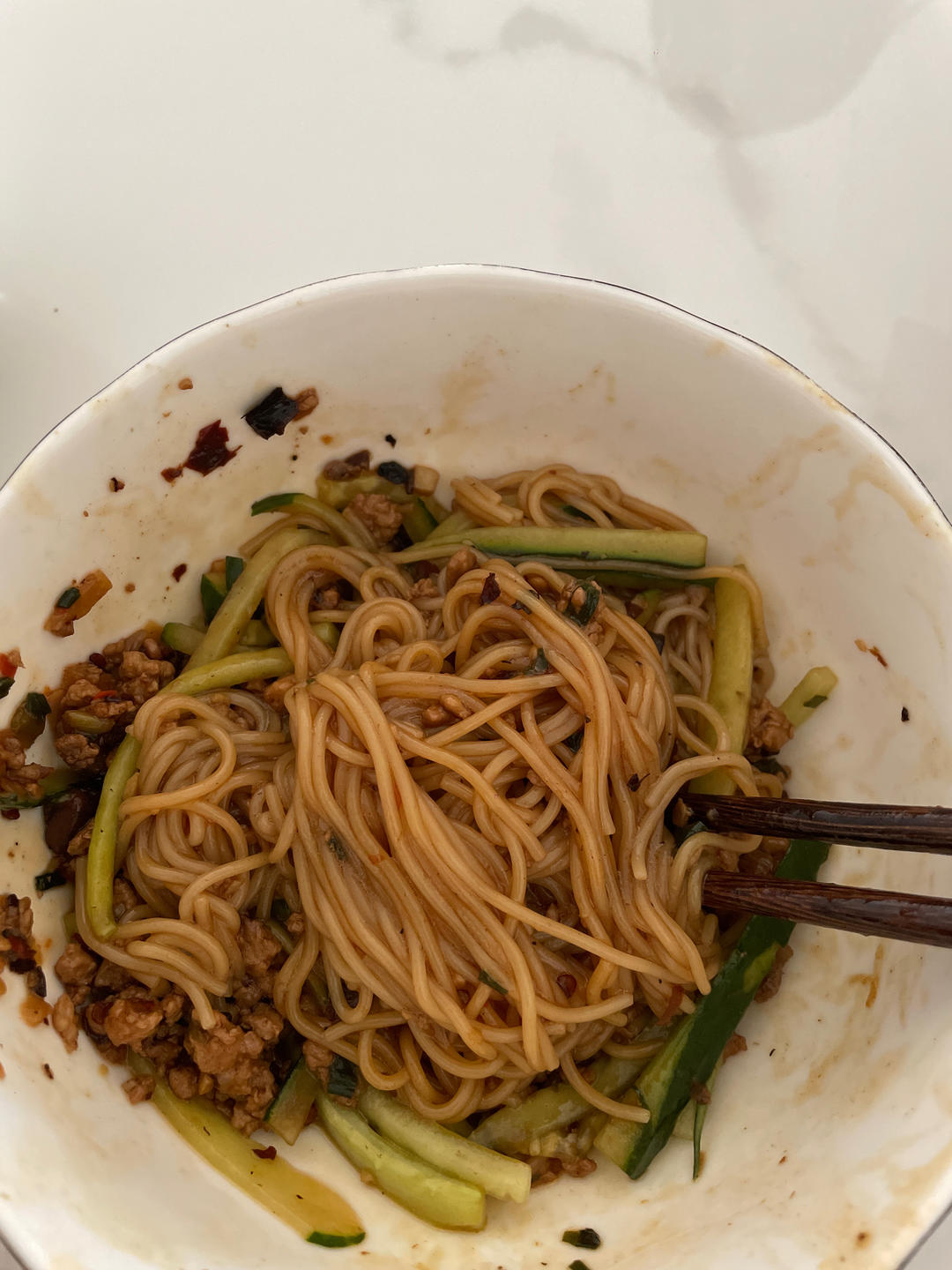 十分钟做好一盘肉酱拌面，太好吃了😋