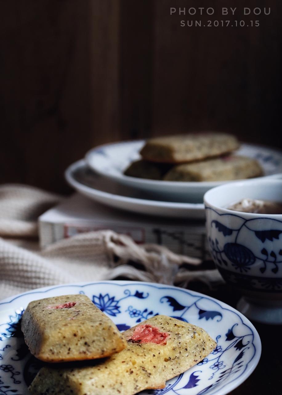 冻顶乌龙樱花雪茄费南雪
