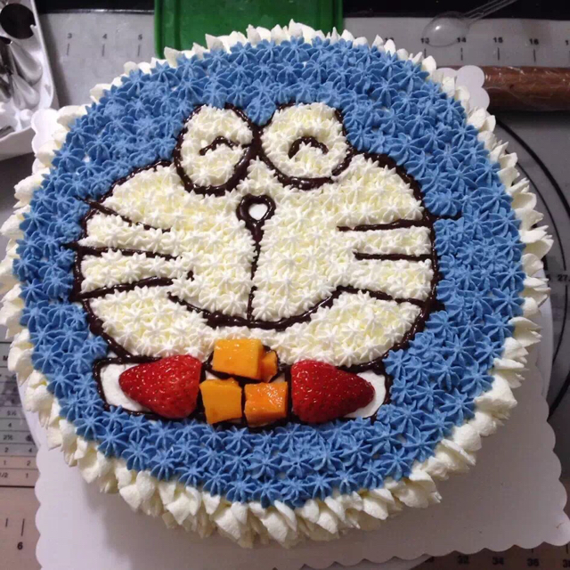 ngj0ga做的哆啦a梦蓝胖子卡通裱花蛋糕