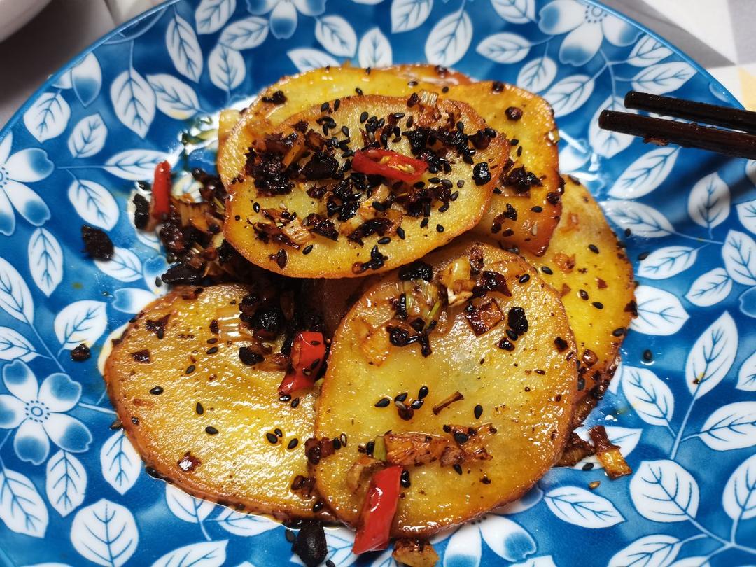 🔥巨下饭的“香辣土豆片”，超简单❗️好吃到舔盘‼️