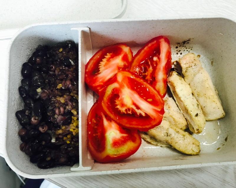 周周今天吃什么。