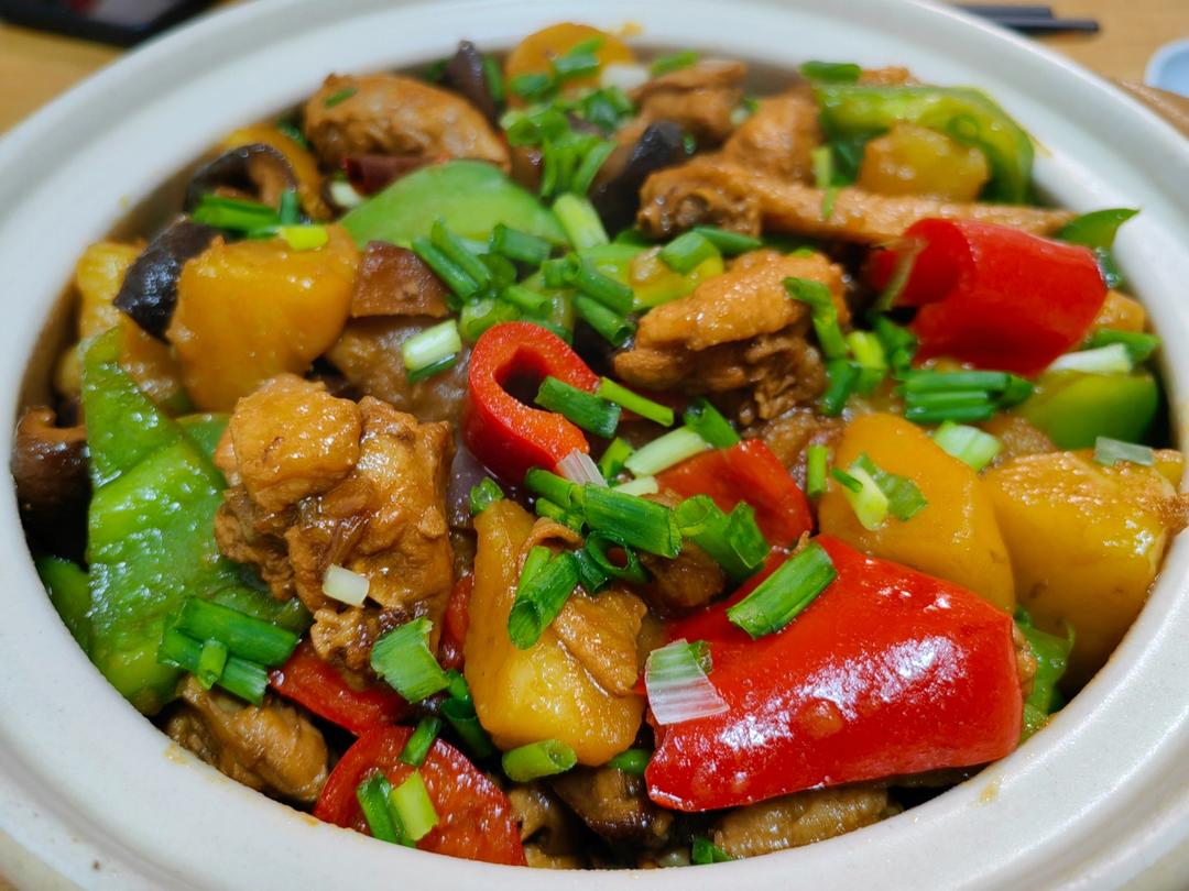 香菇土豆黄焖鸡