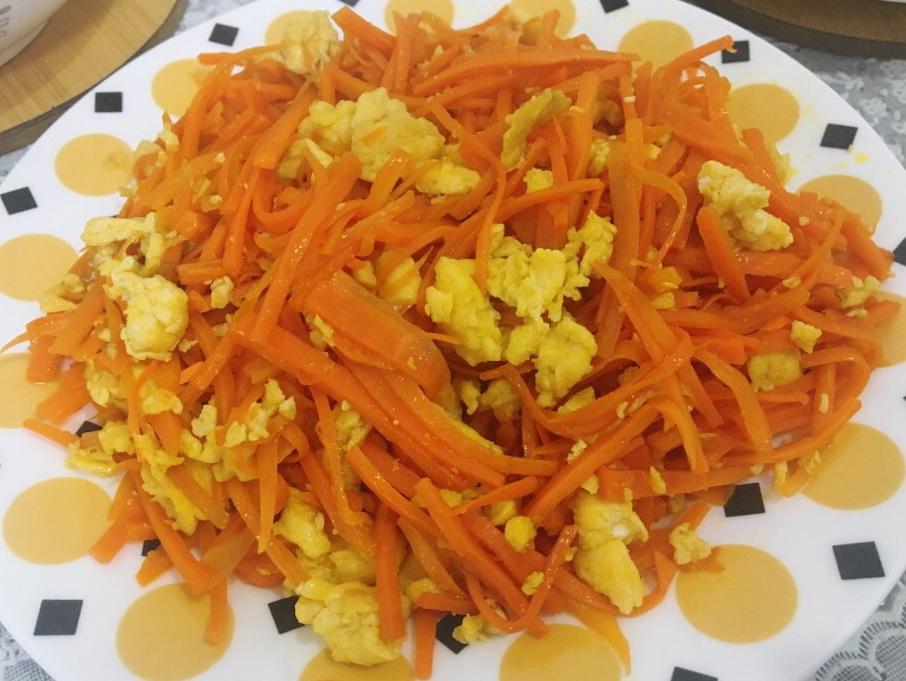 胡萝卜炒鸡蛋