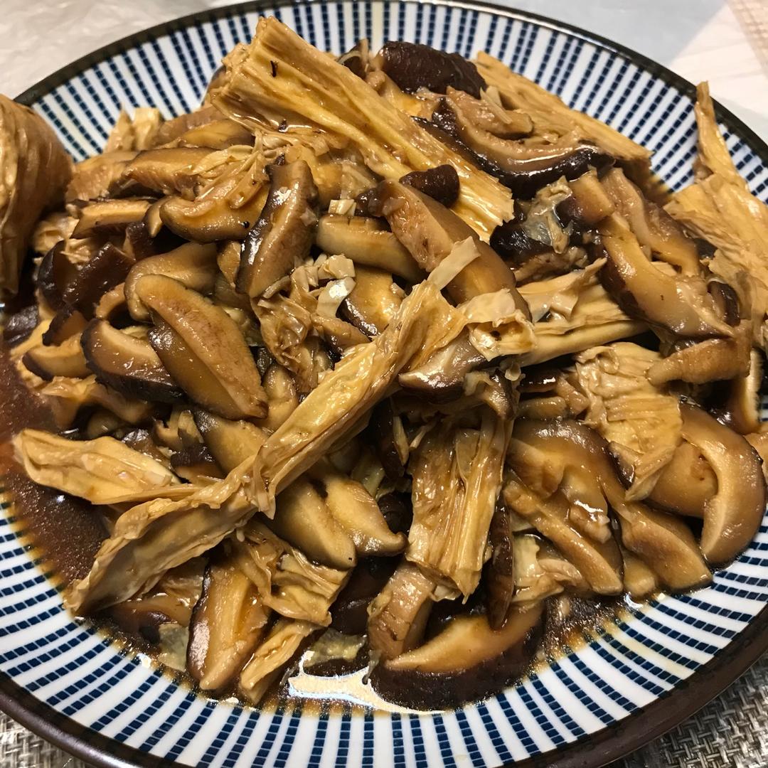 腐竹烧香菇