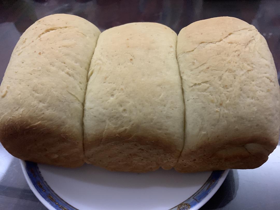 小美版细腻松软的牛奶吐司