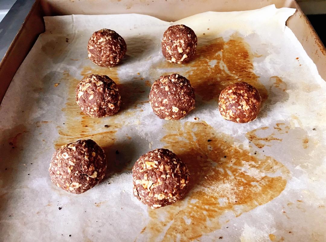 黑巧克力燕麦全麦小圆球