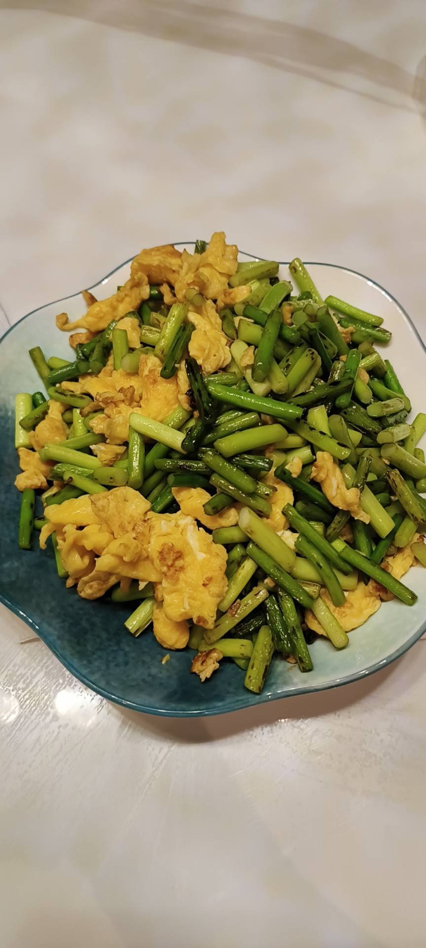 两分钟做好蒜苔炒鸡蛋