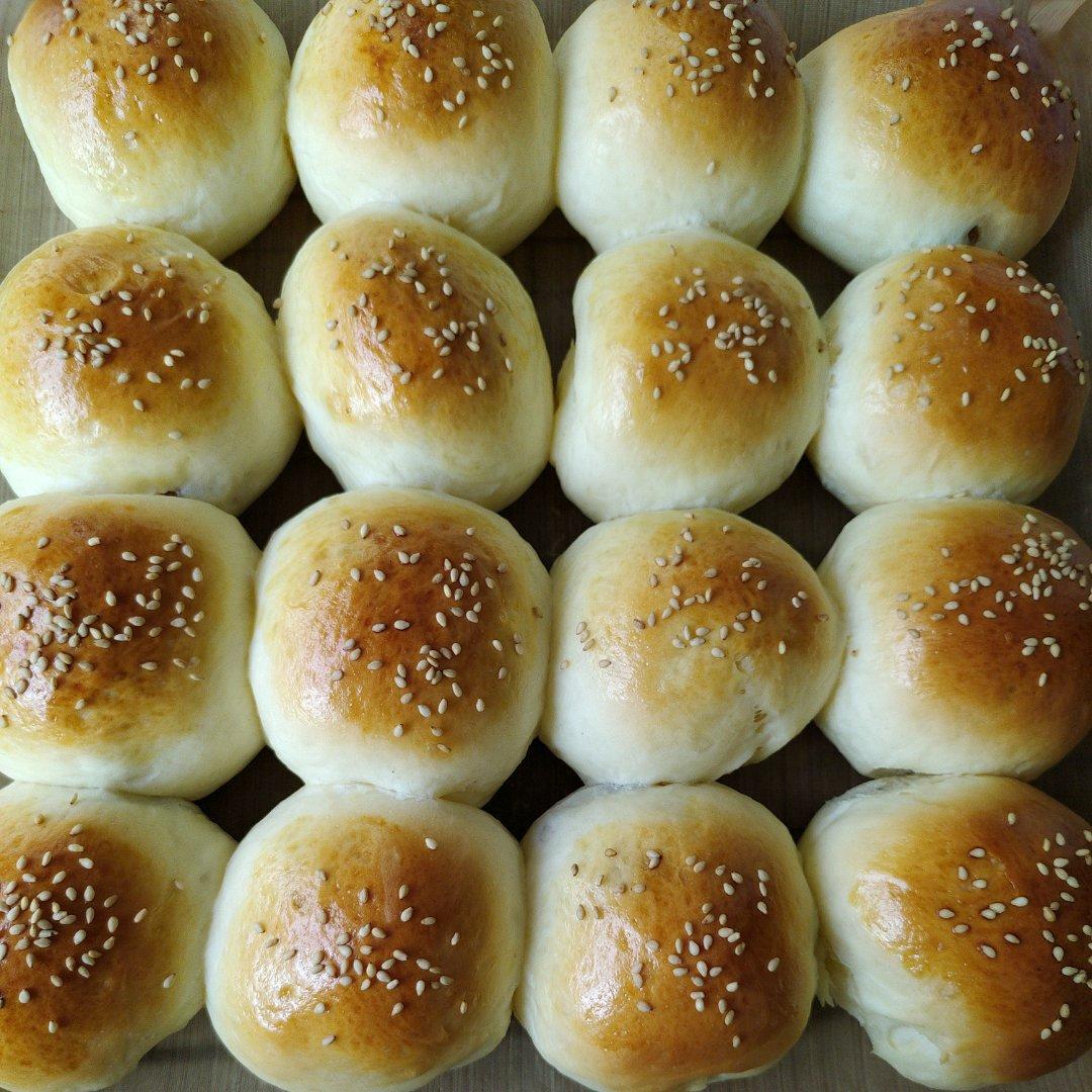 隔天还是松软可口的酸奶小餐包