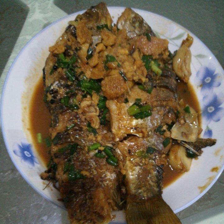 红烧鲫鱼