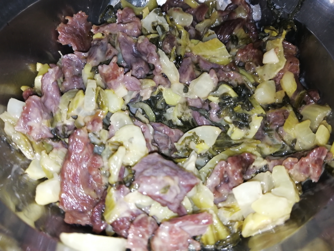 咸酸菜炒牛肉的做法