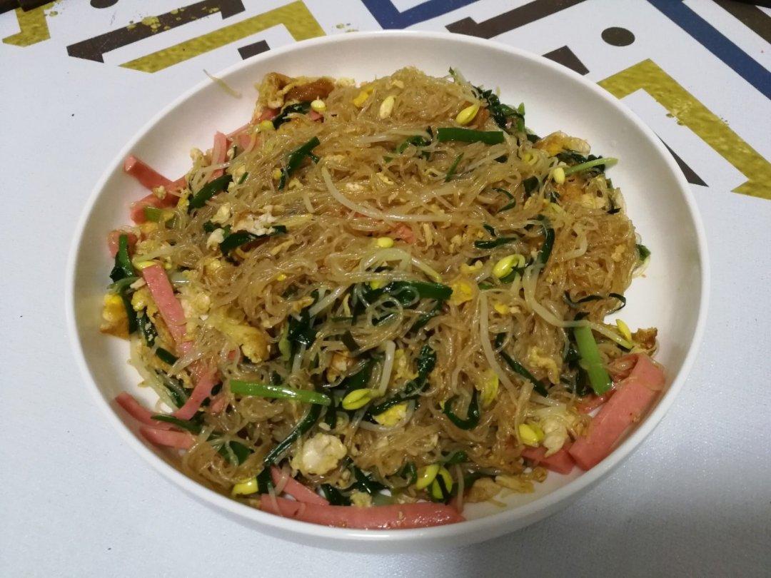 厨师长教你：“鸡蛋炒米粉”的家常做法，满满的小技巧，先收藏了