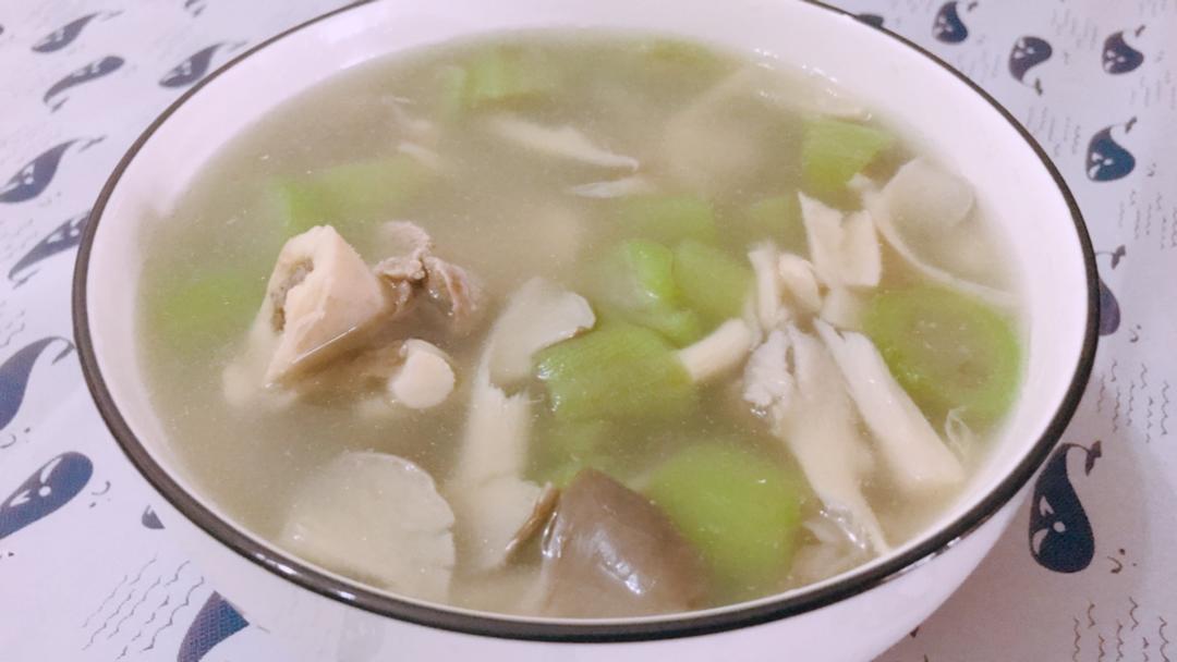 丝瓜蘑菇排骨汤