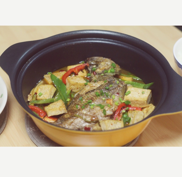 红烧鲈鱼焖豆腐