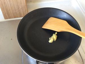 腐乳菠菜的做法 步骤2
