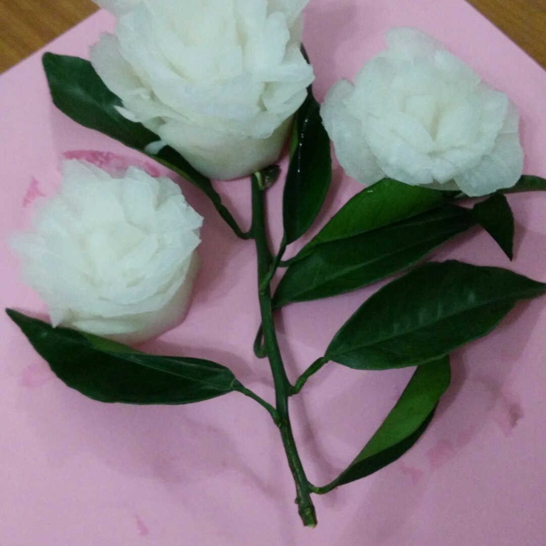 雕刻萝卜花让你的菜肴锦上添花