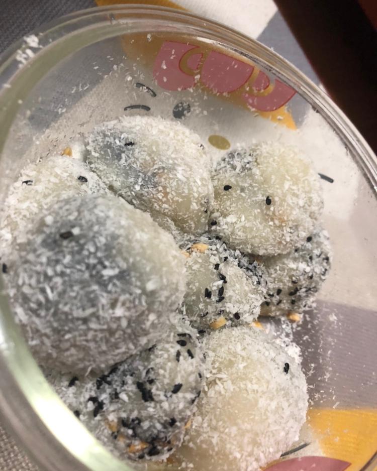 自制糯米糍（花生黑芝麻和豆沙夹心）