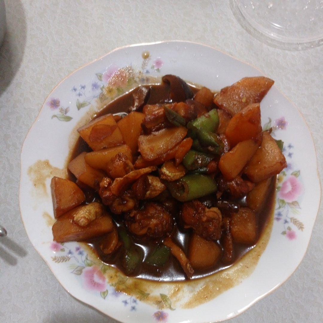 好吃到原地爆炸的黄焖鸡