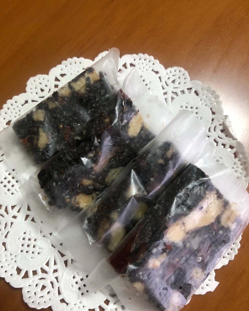 养生四物糕-红枣核桃枸杞黑芝麻