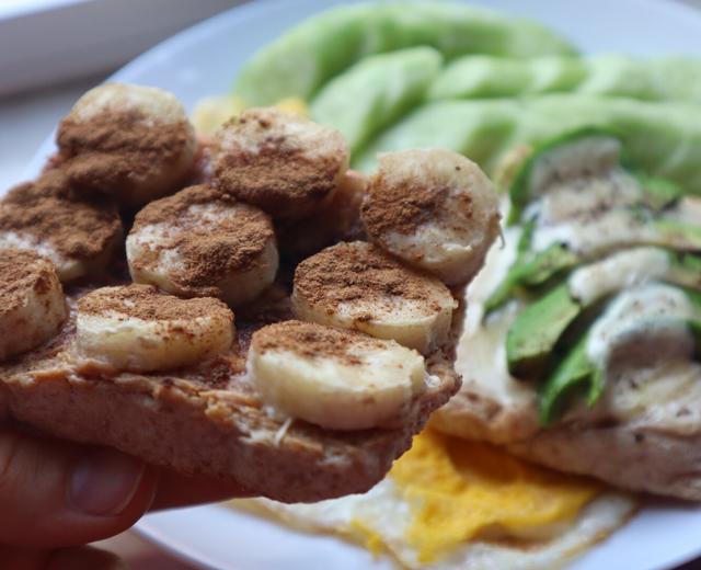 快手夏天健康早餐-香蕉肉桂花生酱开放三明治（减脂增肌okk）