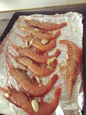 黑胡椒盐烤阿根廷红虾的做法 步骤3
