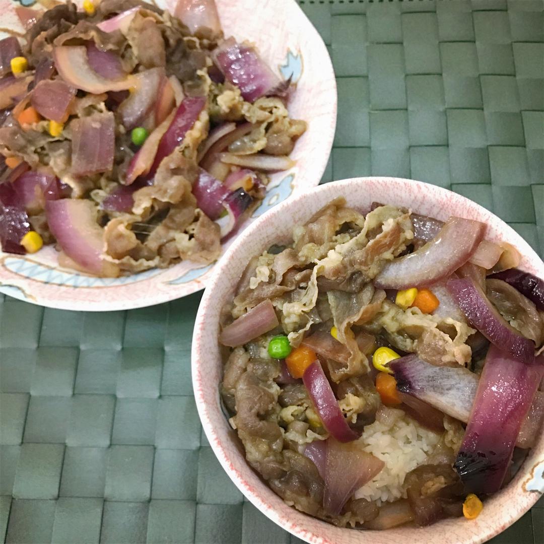 洋葱肥牛饭