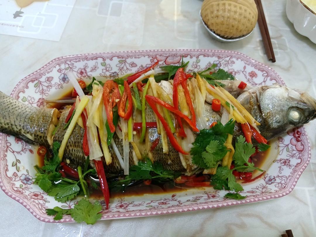 清蒸鲈鱼