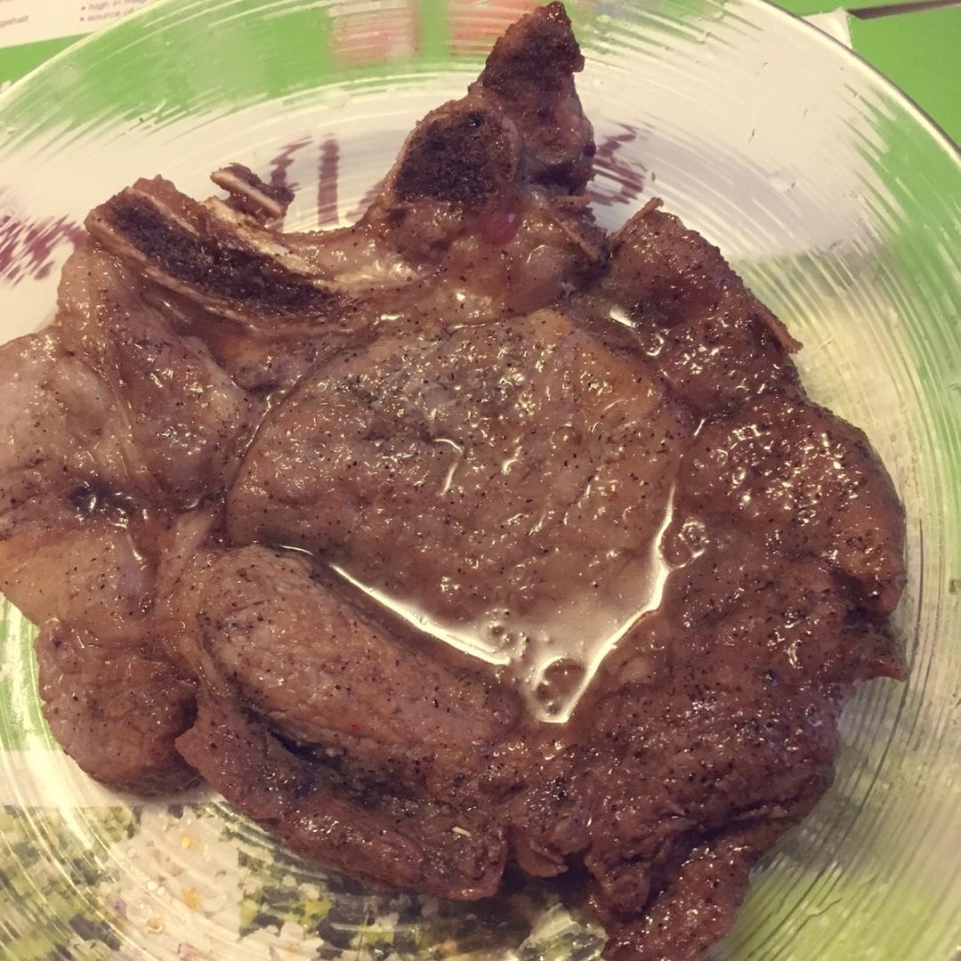 煎猪扒（超简单）和其他的猪扒在这食谱的最下面