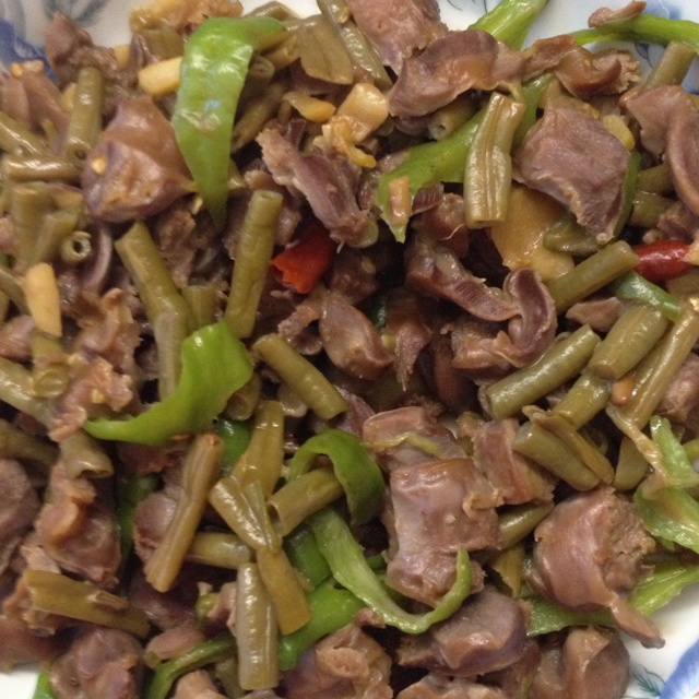 酸豆角炒鸡胗