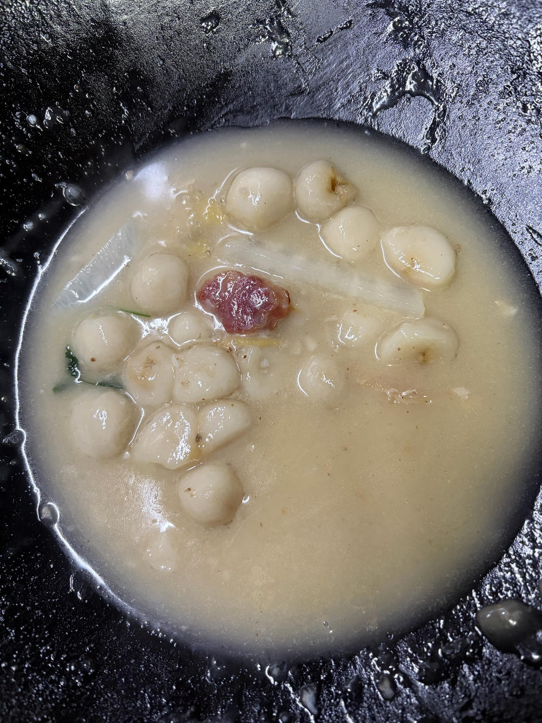 萝卜鱼滑腊肠汤圆