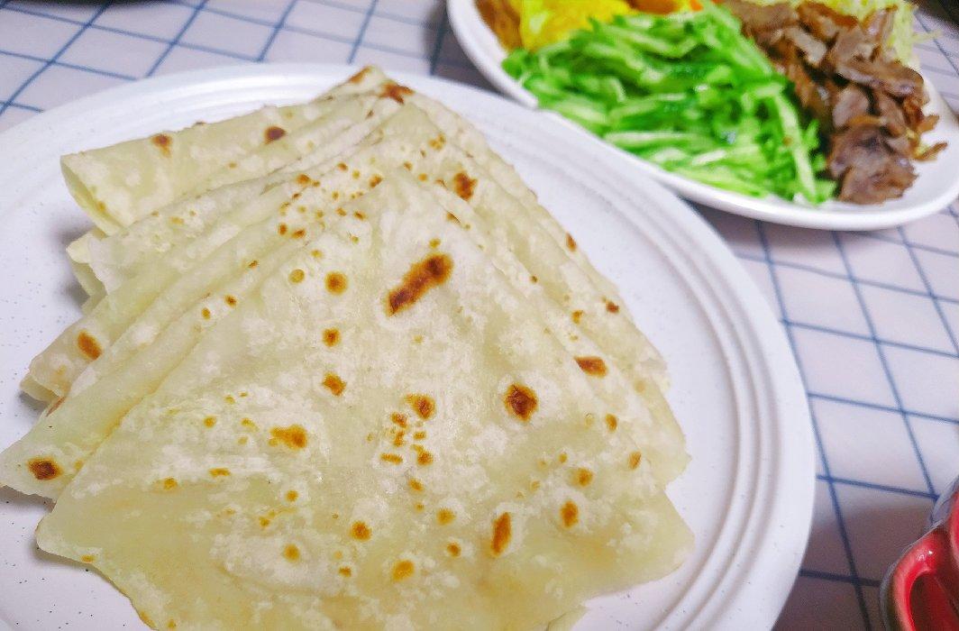 烙春饼(用视频告诉你，这饼有多软)