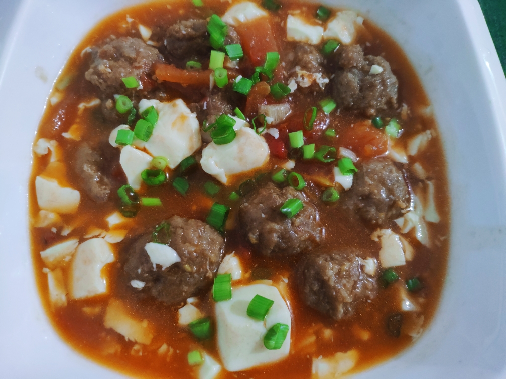 超下饭的猪肉丸子西红柿焖豆腐（简单易学）的做法