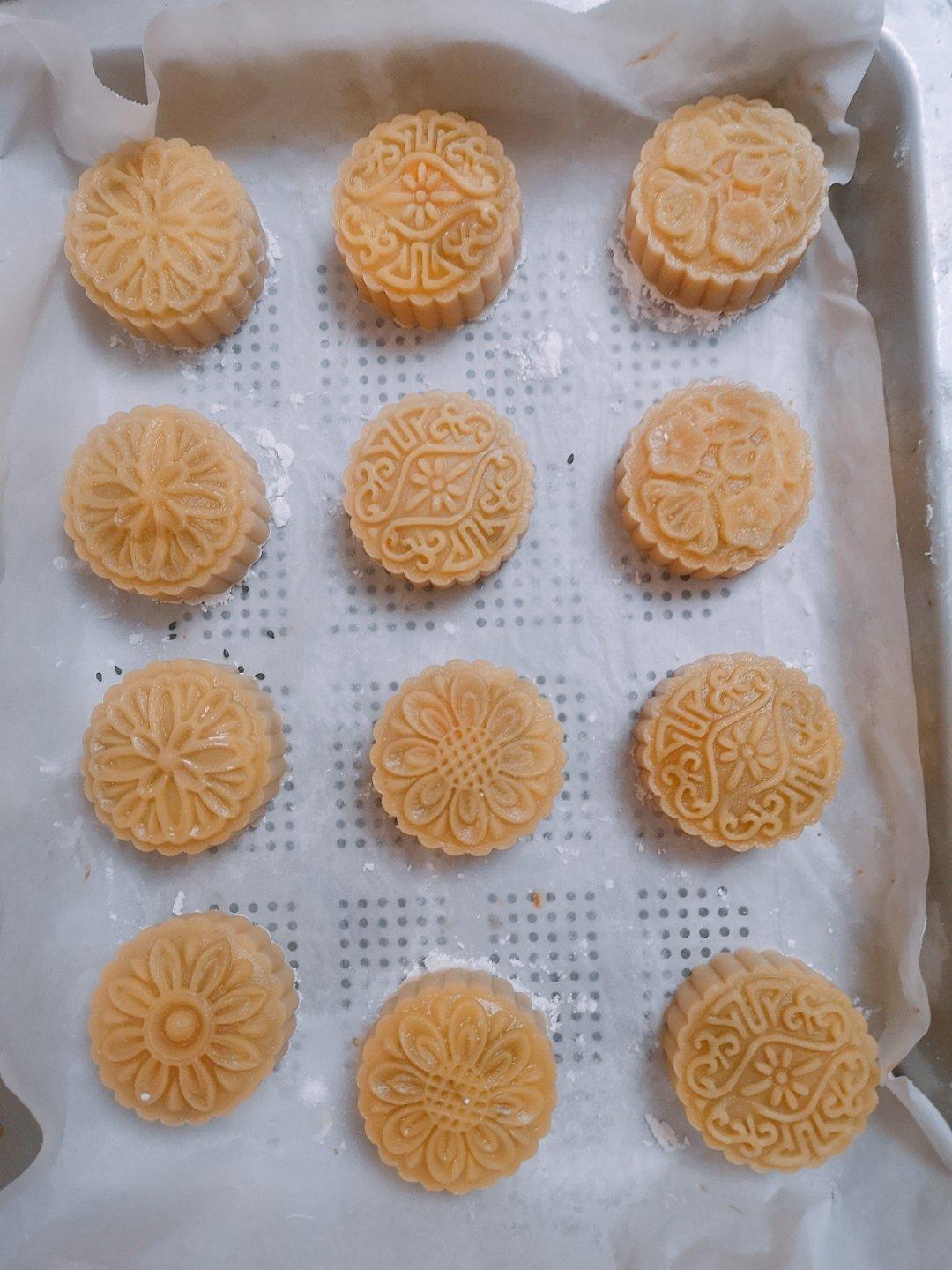 广式月饼－－蛋黄豆沙月饼