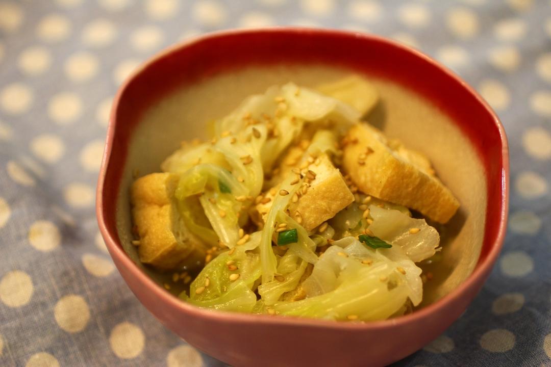 《昨日的美食》之高丽菜跟厚扬豆腐的炖煮的做法