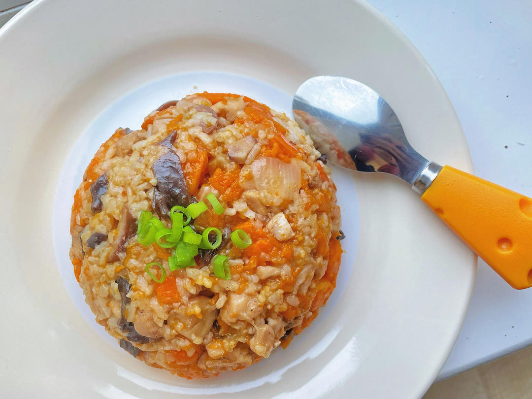 电饭煲焖腊味糯米饭
