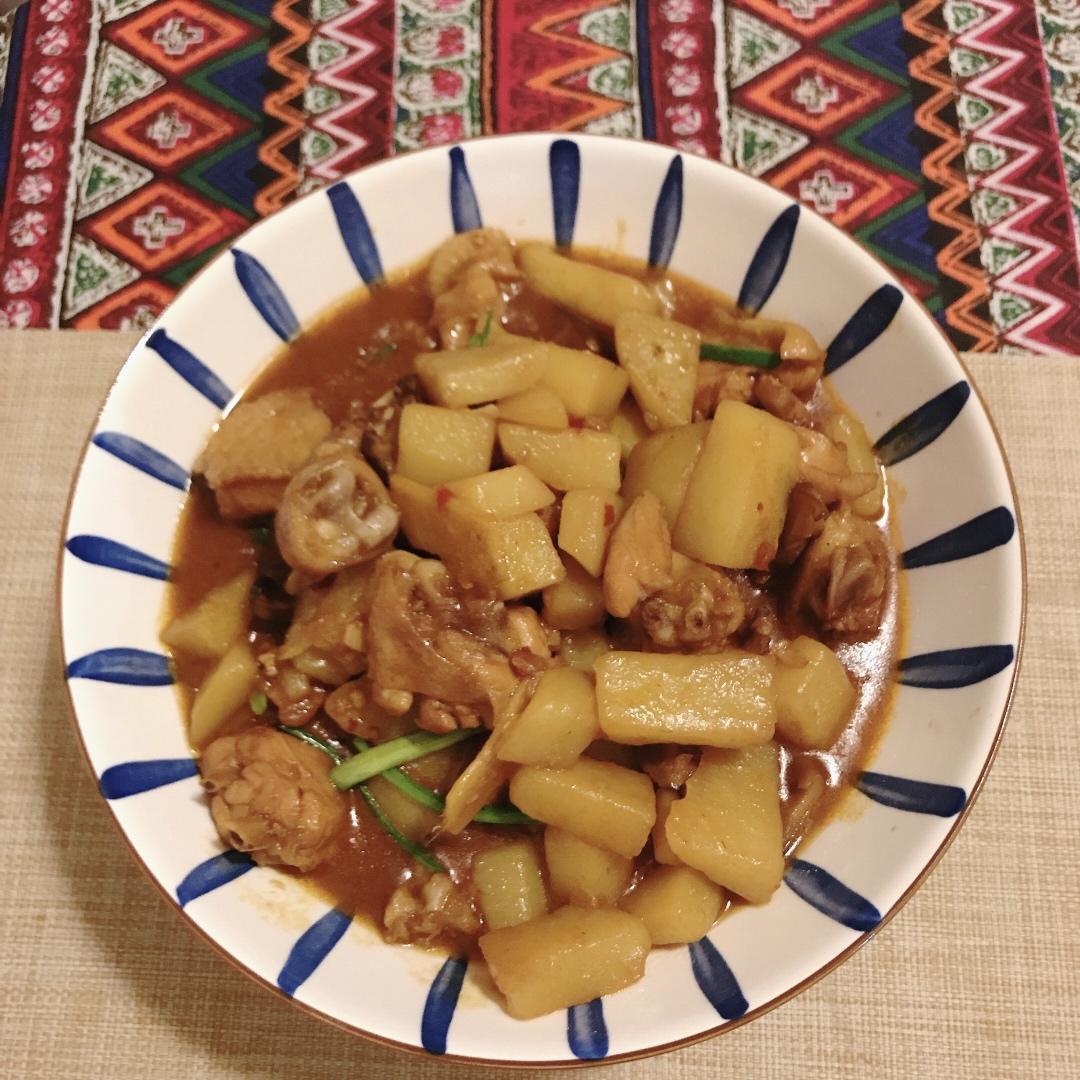 鲜香味浓土豆烧鸡（还是焖鸡？炒鸡？随便啦）