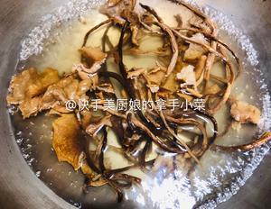 干锅茶树菇五花肉的做法 步骤2