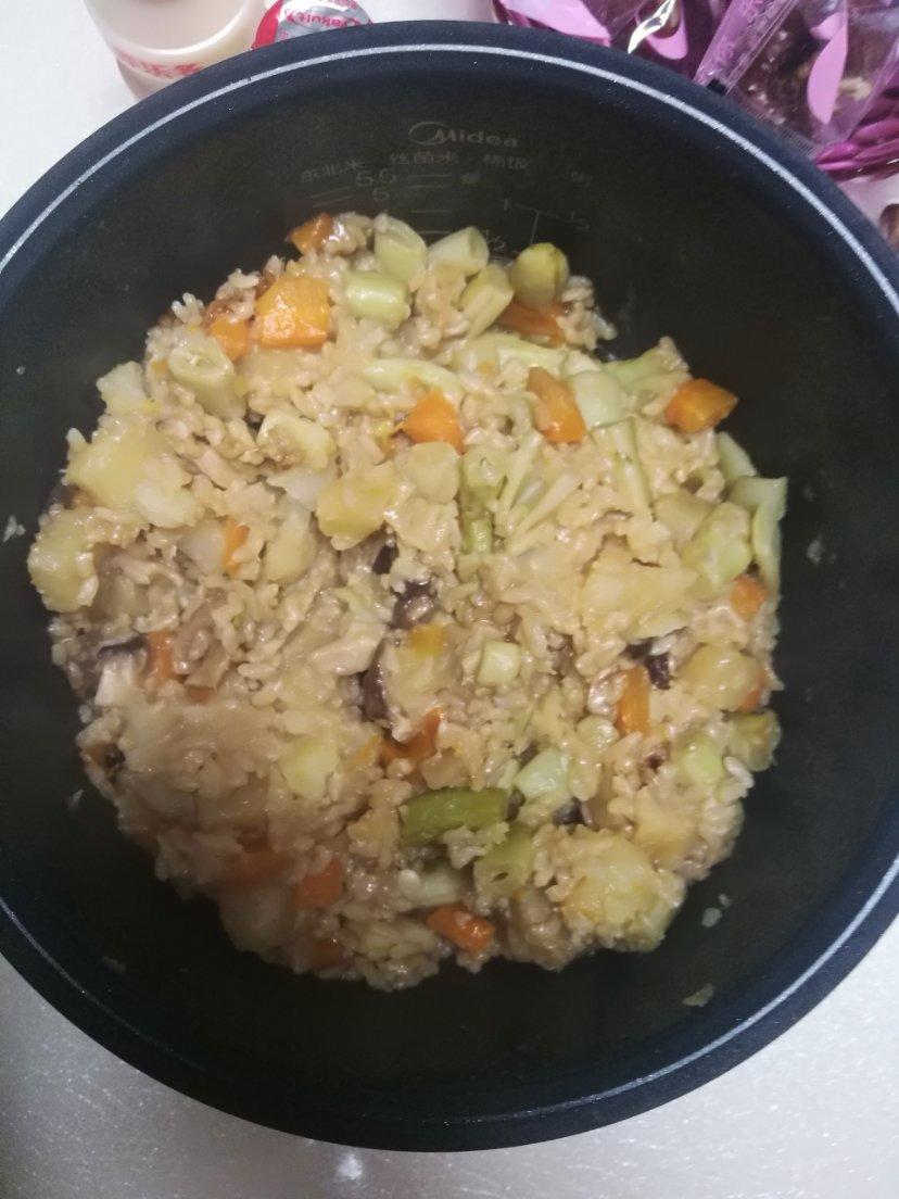 土豆焖饭（电饭锅版）