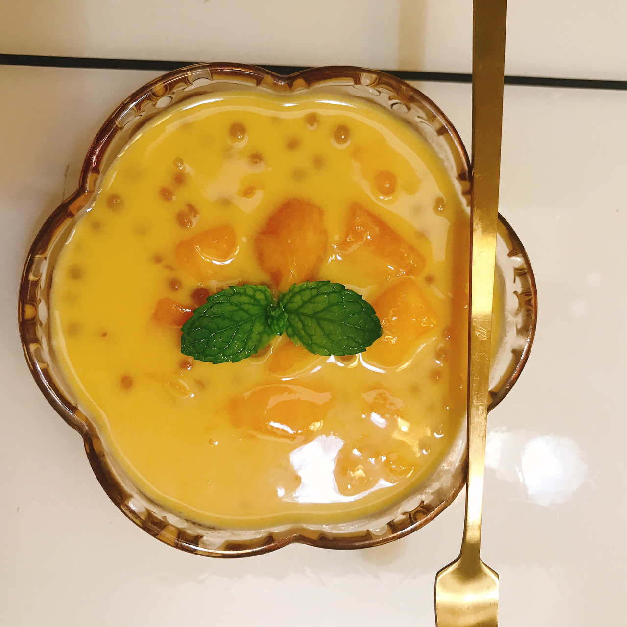 港式甜品——杨枝甘露(芒果西米露)附芒果花切法