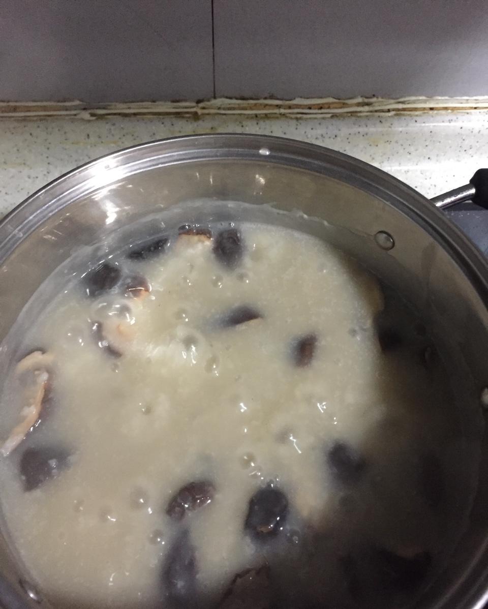 堂妈小厨——超好喝的皮蛋瘦肉粥