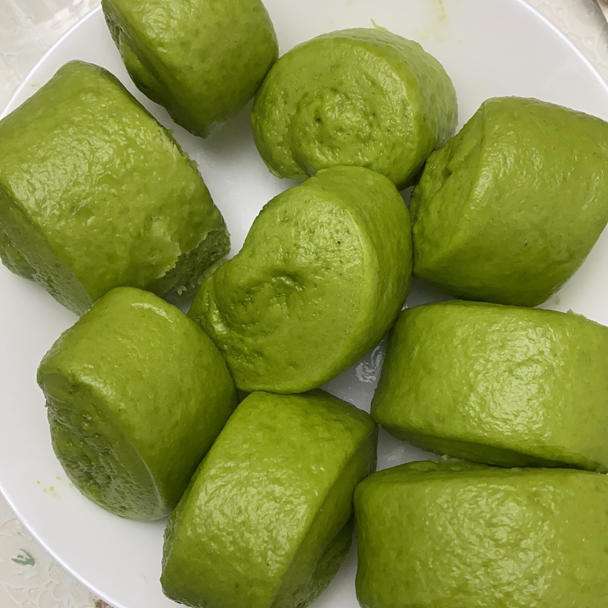 菠菜汁加了它 馒头颜色翠绿不变色 附细节视频详解