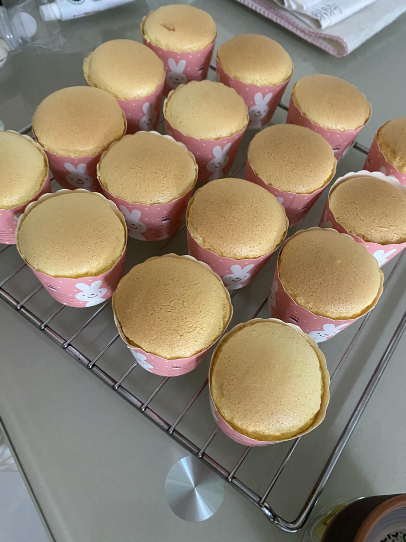 网红奶油纸杯蛋糕（八寸戚风蛋糕版）