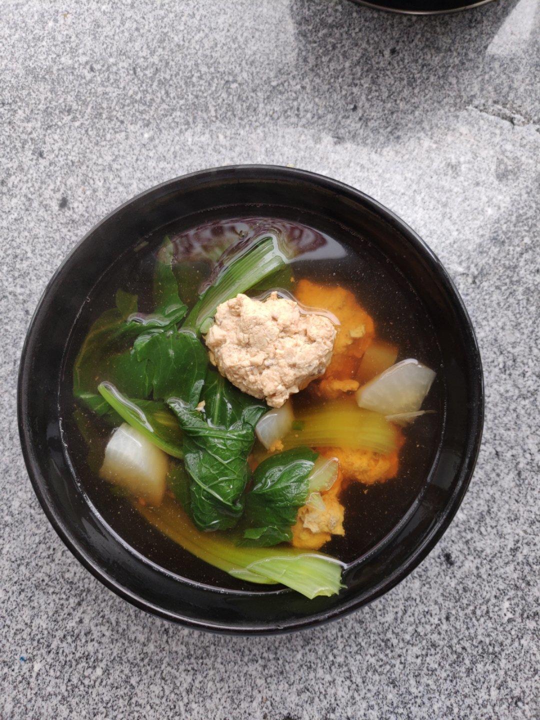 香菇胡萝卜鸡胸肉丸子汤（减肥）