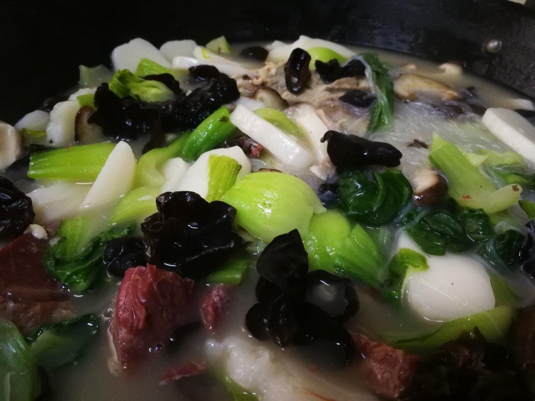 家的味道：青菜肉丝年糕汤