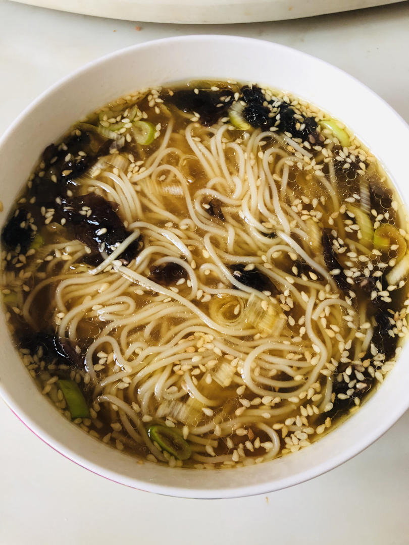 十分钟搞定的热汤面