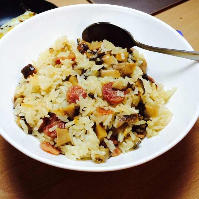 电饭锅版香菇腊肠饭