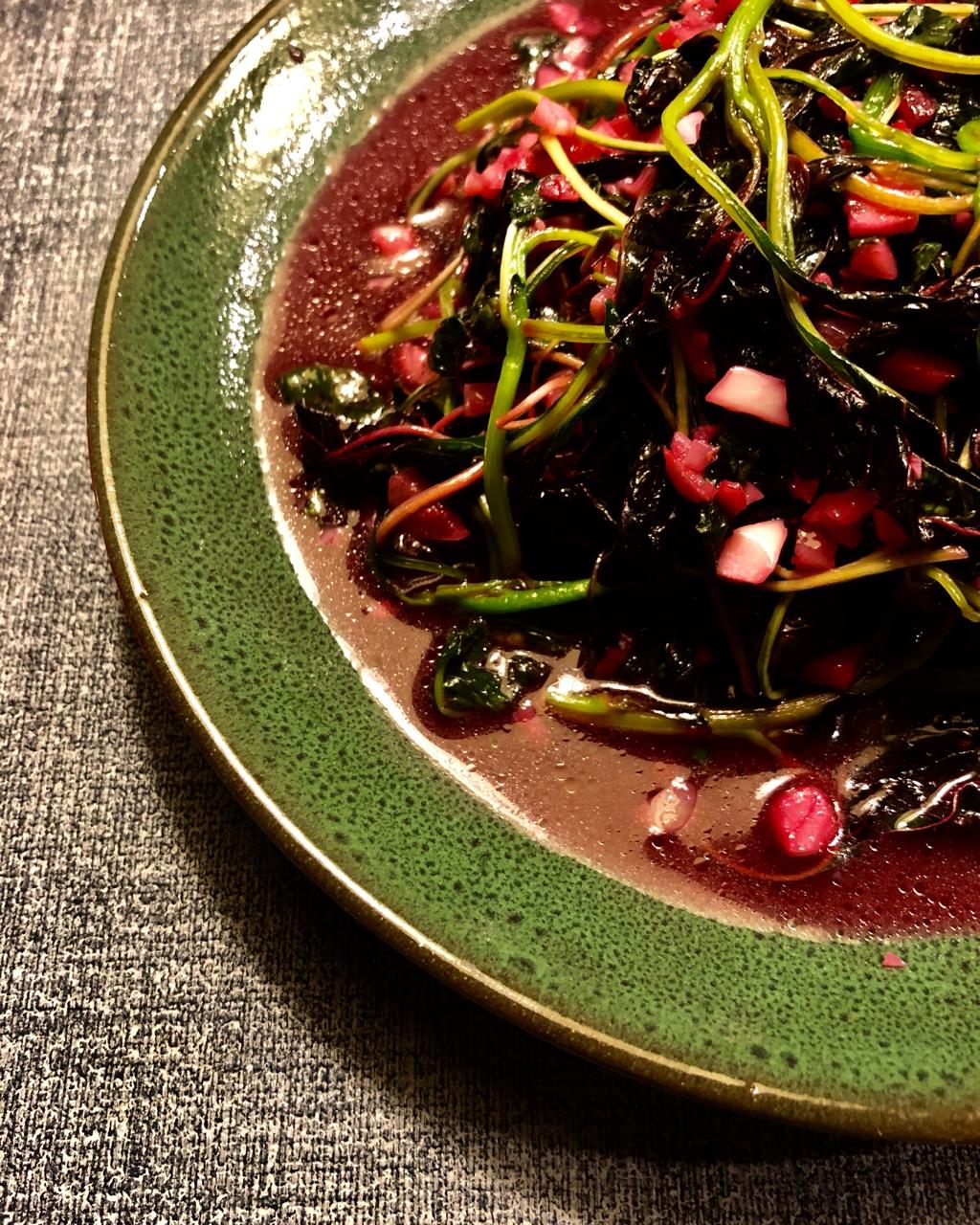 蒜茸炒红苋菜
