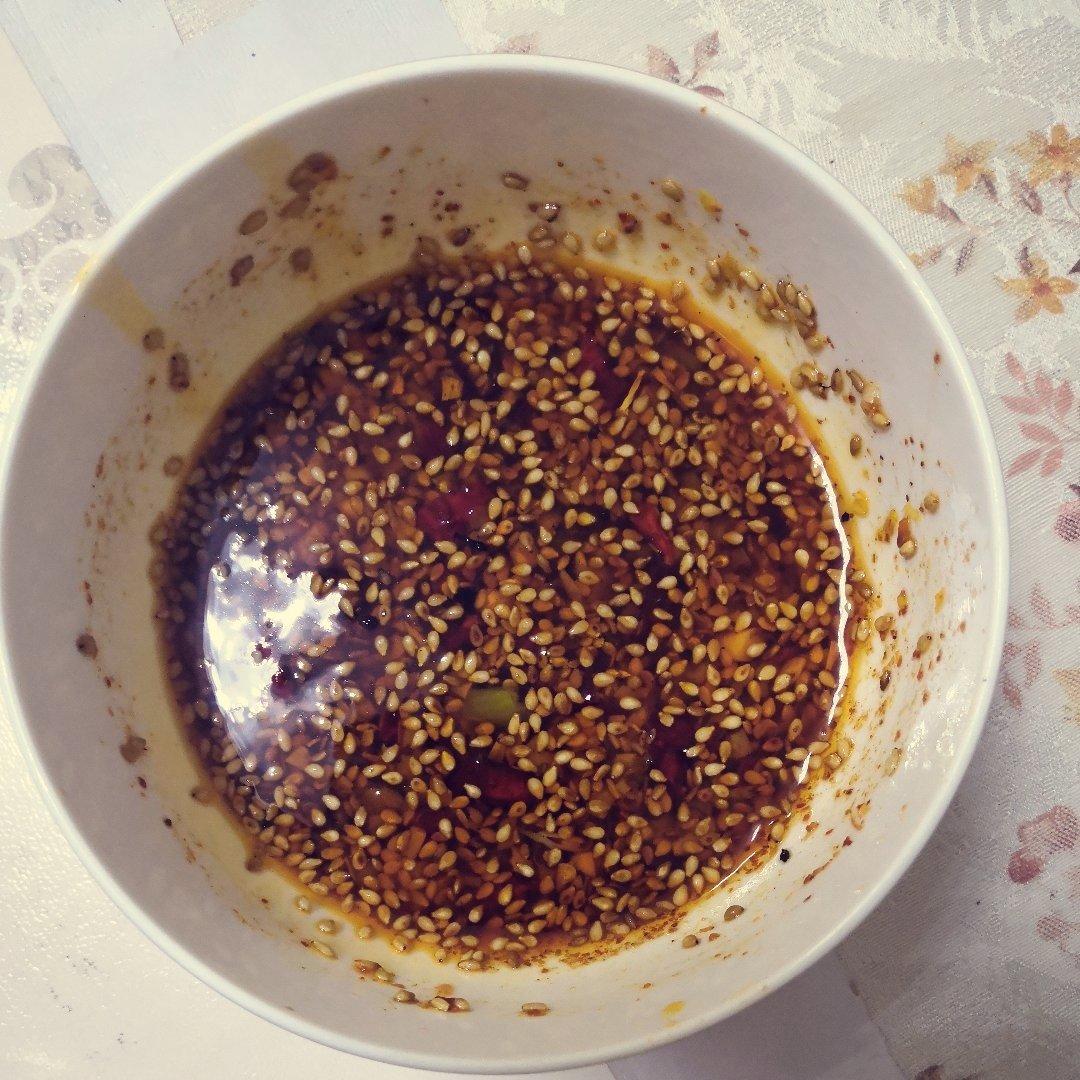 万能凉拌汁的做法（饭店不外传的秘方）